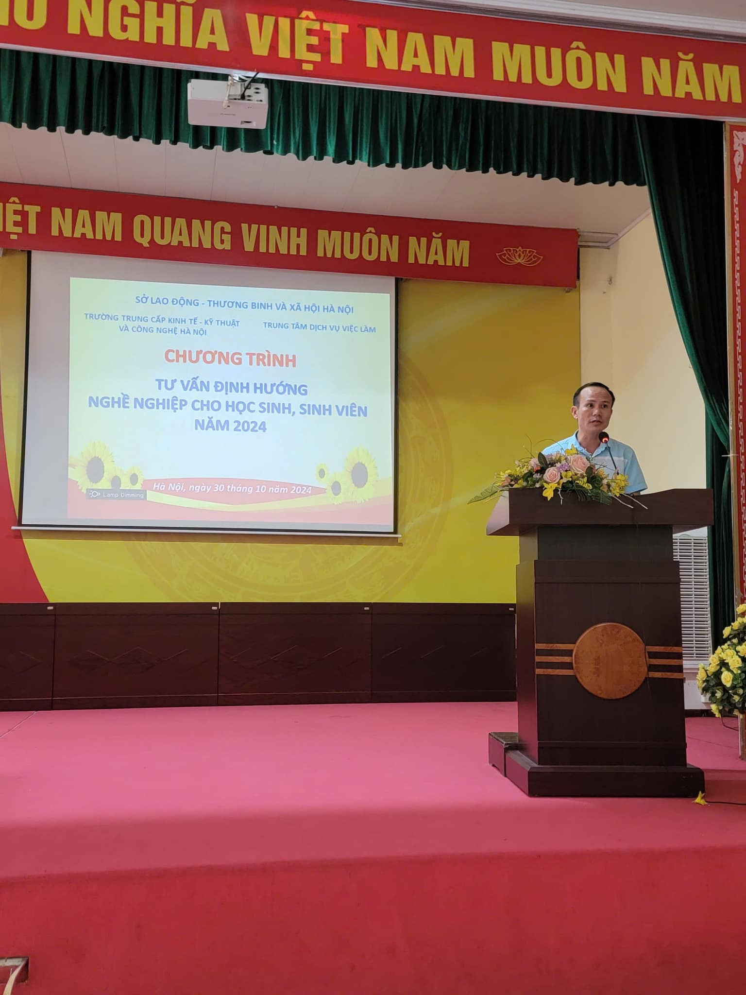 TƯ VẤN ĐỊNH HƯỚNG NGHỀ NGHIỆP NĂM 2024